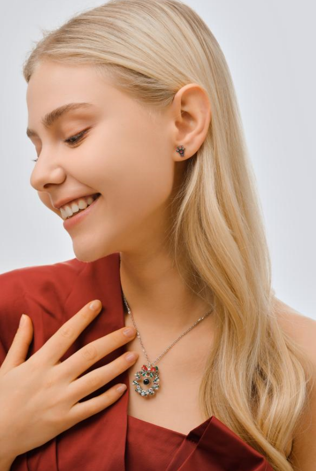 Christmas Festive Jewelry Set Wreath Projection Necklace with Cute Elk and Santa Claus Earrings