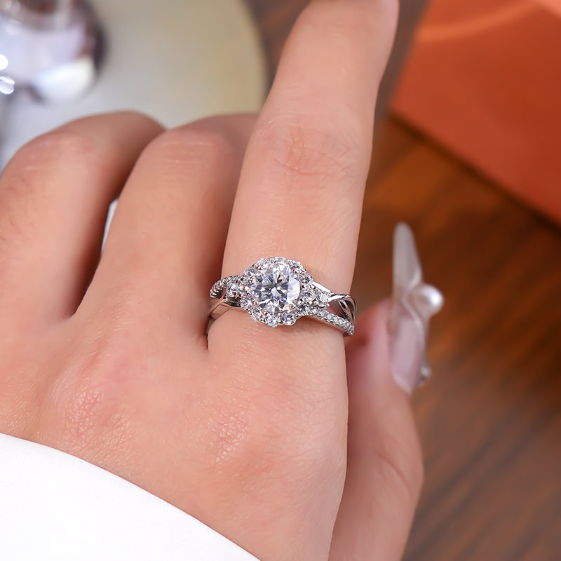K1274 Luxury Round Shape Moissanite 1 Carat S925 Silver Platinum Plated Ring