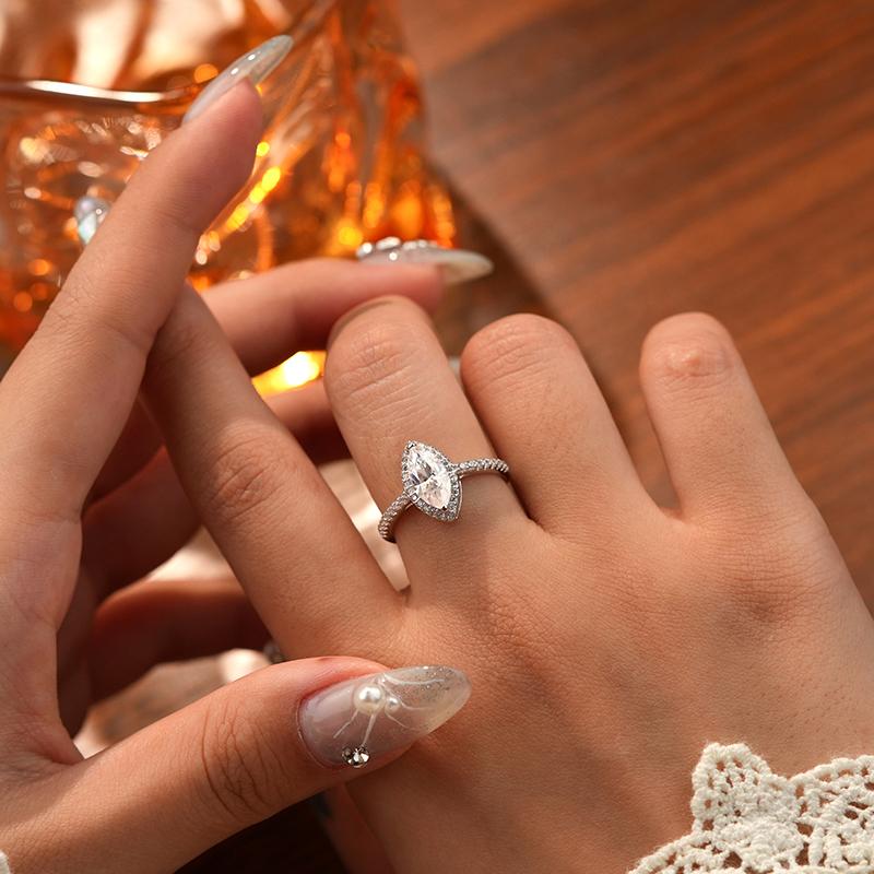 K1258 Unique Marquise Shape Moissanite 1 Carat S925 Silver Platinum Plated Ring