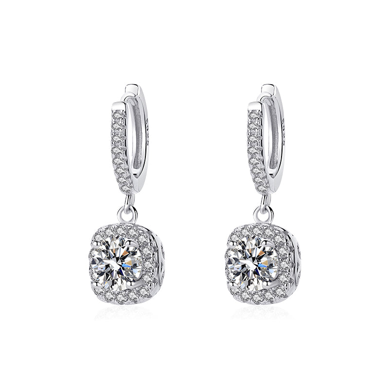 F4252 Elegant Round Shape Moissanite 1 Carat S925 Silver Platinum Plated Earring